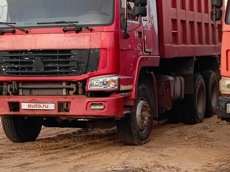 2007 Sinotruk Howo A5, красный, 900000 рублей, вид 3