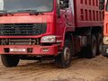 2007 Sinotruk Howo A5, красный, 900000 рублей - вид 2