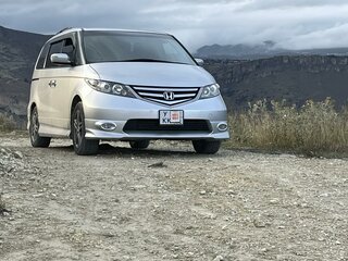2007 Honda Elysion I Рестайлинг, серебристый, 1600000 рублей, вид 4