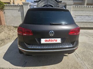 2015 Volkswagen Touareg II Рестайлинг, коричневый, 3450000 рублей, вид 3