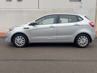 2014 Kia Rio III, серебристый, 950000 рублей, вид 1