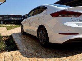 2018 Hyundai Elantra VI (AD), белый, 1100000 рублей, вид 5