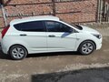 2015 Hyundai Solaris I Рестайлинг, белый, 990000 рублей - вид 3