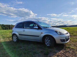 2006 Ford Fiesta Mk5, серебристый, 400000 рублей, вид 3