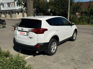 2013 Toyota RAV4 IV (XA40), белый, 1599000 рублей, вид 3