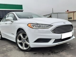 2017 Ford Fusion (North America) II Рестайлинг, белый, 1700000 рублей, вид 1