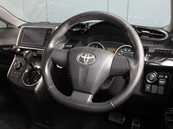 2010 Toyota Wish II, белый - вид 6