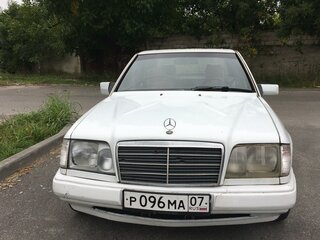 1989 Mercedes-Benz W124 200, белый, 200000 рублей, вид 2