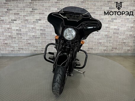 2017 Harley-Davidson Street Glide, чёрный, 1695000 рублей, вид 4