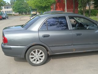 2002 Mitsubishi Carisma I Рестайлинг, серый, 385000 рублей, вид 3