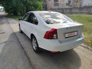2010 Volvo S40 II Рестайлинг, белый, 700000 рублей, вид 2