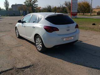 2011 Opel Astra J, белый, 870000 рублей, вид 5