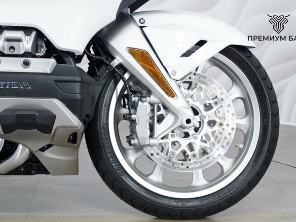 2026 Honda GL 1800 Gold Wing, белый, 3777000 рублей - вид 10