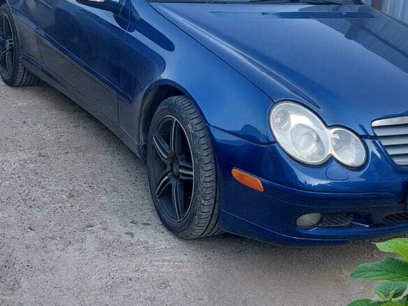 2002 Mercedes-Benz C-Класс 230 II (W203), голубой, 360000 рублей - вид 2