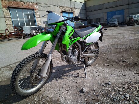 2016 Kawasaki KLX 250, зелёный, 475000 рублей, вид 2