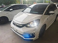 2023 Honda Fit IV Рестайлинг, белый, 1230000 рублей - вид 2