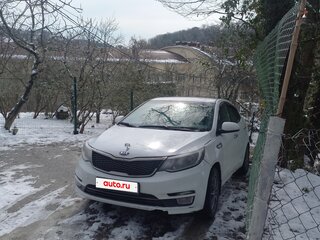 2015 Kia Rio III Рестайлинг, белый, 465000 рублей, вид 4