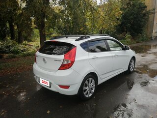2013 Hyundai Solaris I, белый, 650000 рублей, вид 4