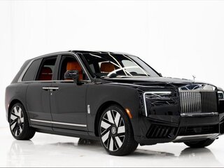 2025 Rolls-Royce Cullinan Black Badge I Рестайлинг (Series II), чёрный, 59911660 рублей, вид 3
