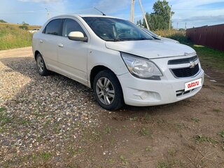 2013 Chevrolet Cobalt II, белый, 350000 рублей, вид 2