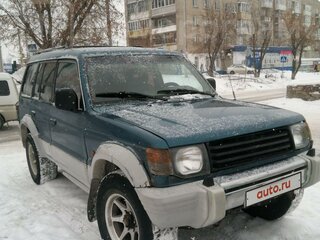 1993 Mitsubishi Montero II, зелёный, 1490000 рублей, вид 2