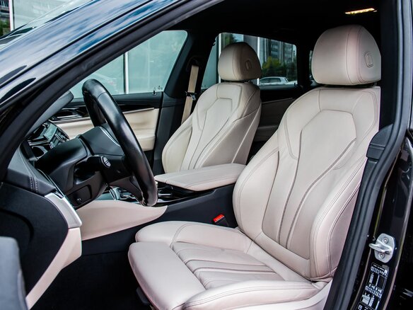 2020 BMW 6 серии Gran Turismo 630d xDrive IV (G32) Рестайлинг, чёрный, 5879900 рублей - вид 11