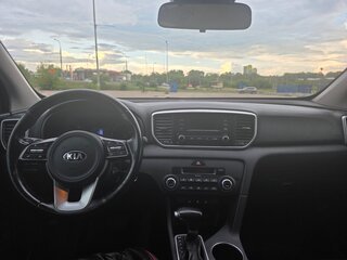 2019 Kia Sportage IV Рестайлинг, белый, 2200000 рублей, вид 4