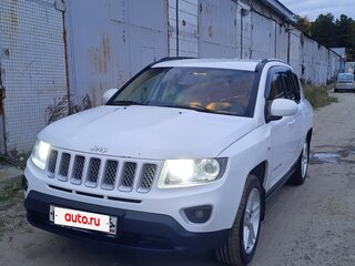 2013 Jeep Compass I Рестайлинг 2, белый, 1400000 рублей, вид 4