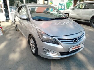 2016 Hyundai Solaris I Рестайлинг, серебристый, 750000 рублей, вид 1