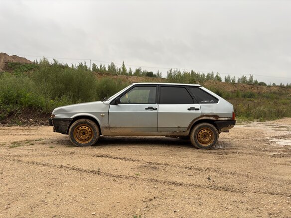 2002 Lada (ВАЗ) 21093i, серебристый, 90000 рублей - вид 7