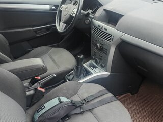 2009 Opel Astra H Рестайлинг, белый, 350000 рублей, вид 3