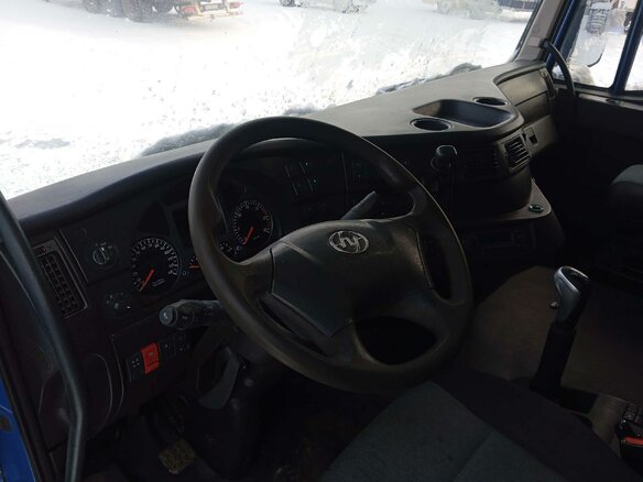 2023 IVECO-Hongyan 6x4 (CQ4256), синий, 3882450 рублей - вид 5