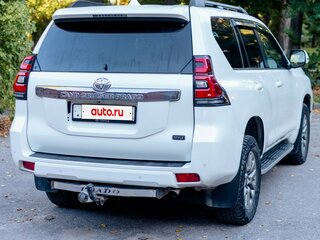 2017 Toyota Land Cruiser Prado 150 Series Рестайлинг 1, белый, 3250000 рублей, вид 3
