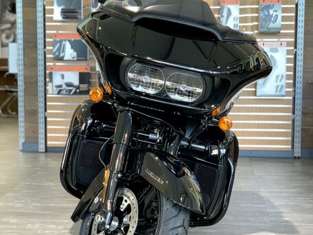 2023 Harley-Davidson Road Glide Limited, чёрный, 3990000 рублей, вид 4