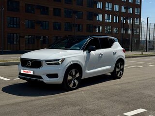 2019 Volvo XC40 I, белый, 2650000 рублей, вид 1