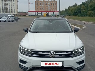 2019 Volkswagen Tiguan II, белый, 3599990 рублей, вид 3