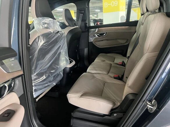 2026 Volvo XC90 B6 II Рестайлинг 2, синий, 9600000 рублей - вид 14