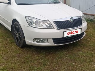 2012 Skoda Octavia II (A5) Рестайлинг, белый, 1150000 рублей, вид 4