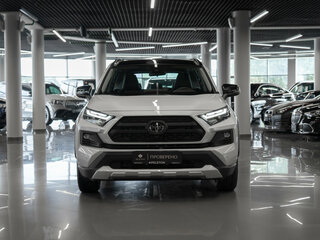 2025 Toyota RAV4 V (XA50), белый, 4200000 рублей, вид 3