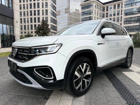 2023 Volkswagen Tayron I Рестайлинг, белый, 2590000 рублей, вид 1