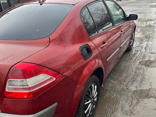 2006 Renault Megane II Рестайлинг, красный, 180000 рублей, вид 3