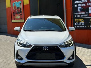 2022 Toyota Yaris L XP150 Рестайлинг, белый, 1390000 рублей, вид 2
