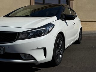2017 Kia Cerato III Рестайлинг (Classic), белый, 1390000 рублей, вид 1