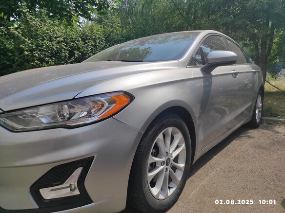 2020 Ford Fusion (North America) II Рестайлинг, серебристый, 1950000 рублей - вид 15