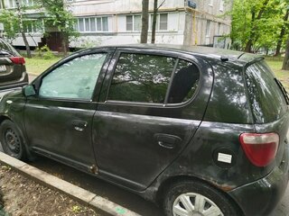 2000 Toyota Vitz I (P10), чёрный, 290000 рублей, вид 4