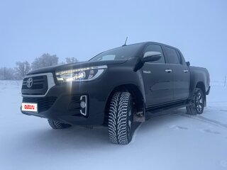 2018 Toyota Hilux VIII, чёрный, 3950000 рублей, вид 1