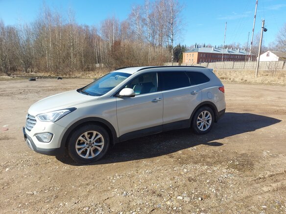 2014 Hyundai Santa Fe Grand III, бежевый, 2250000 рублей - вид 6