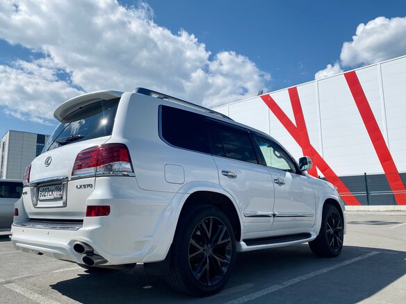 2014 Lexus LX 570 III Рестайлинг, белый, 5990000 рублей - вид 7