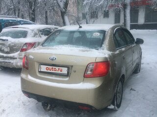 2011 Kia Rio II Рестайлинг, бежевый, 310000 рублей, вид 3