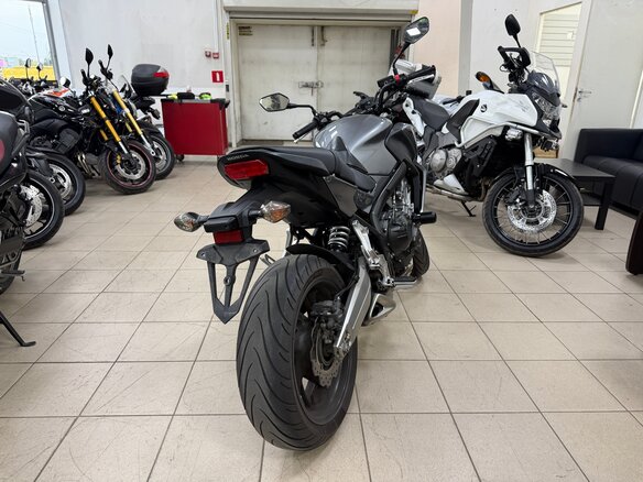 2014 Honda CB 650F, серый, 655000 рублей - вид 3
